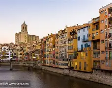 Kering-关于赫罗纳将与拉科鲁尼亚展开激烈对决，争夺胜利的信息