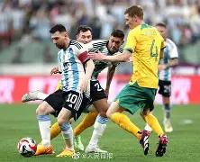 包含西班牙球员在友谊赛中击败对手获得好成绩的词条